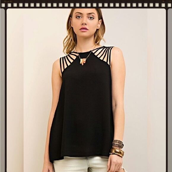 BACK IN STOCK!🌻🌻BLACK STRAPPY SWING TOP🌻🌻 - Picture 1 of 6